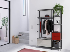 Секционный входной шкаф из алюминия и дерева