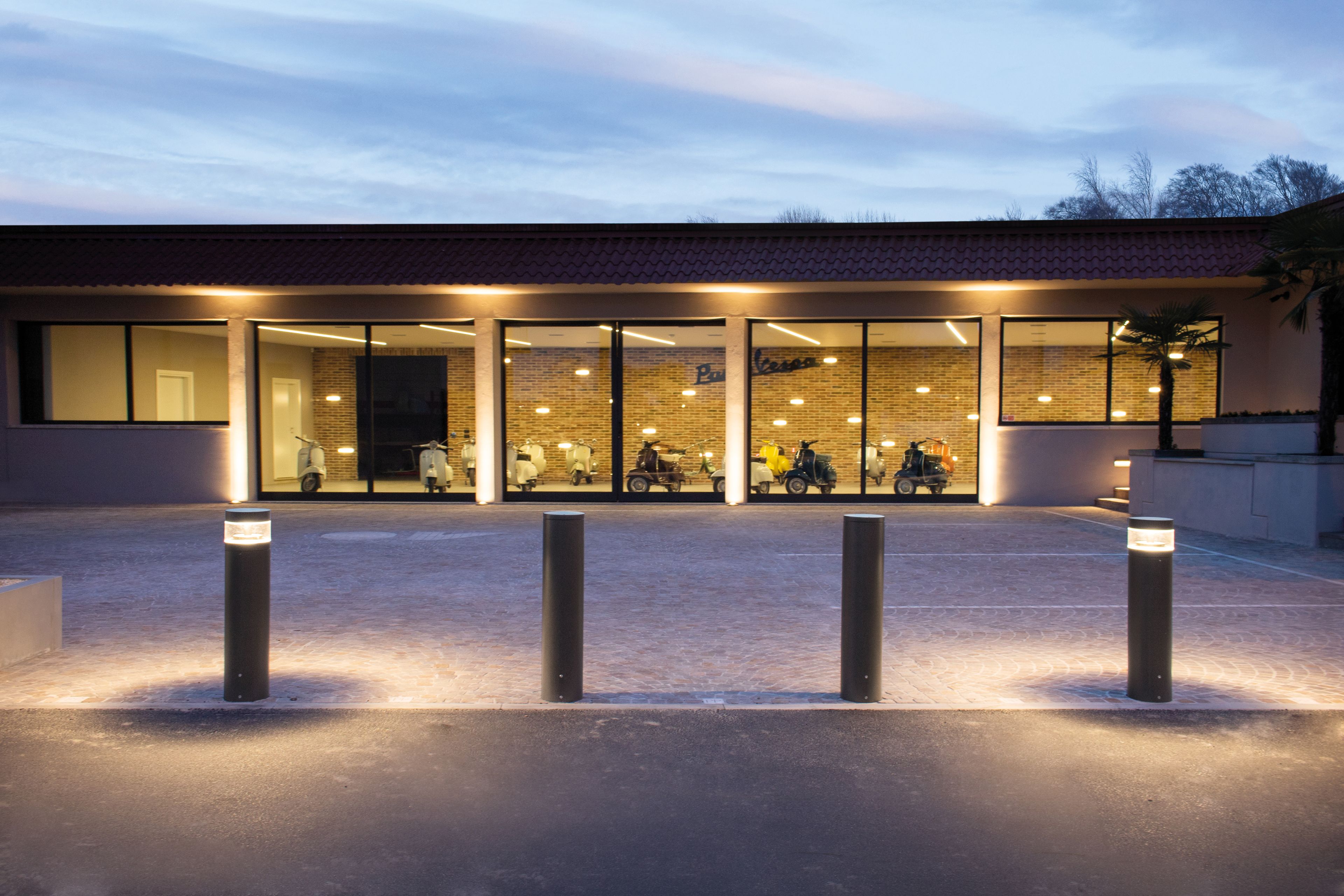 Литой алюминиевый светодиодный светильник SIMES Ikonic ARCH-00077112 - Вид №1