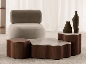 Низкий журнальный столик с кожаным или мраморным верхом