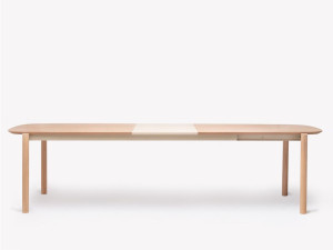 Деревянный прямоугольный обеденный стол