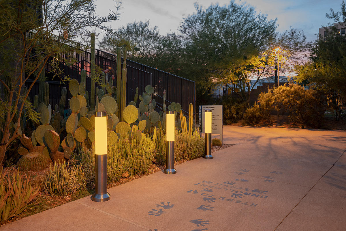 FSRT233 Столбик световой колонны  Forms-surfaces  - Вид №40