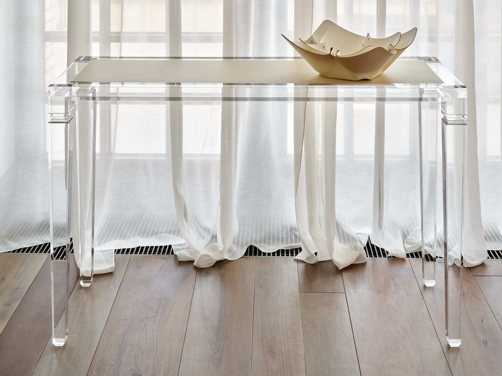 Прямоугольная консоль из акрилового стекла ADJ невидимый ARCH-00022657