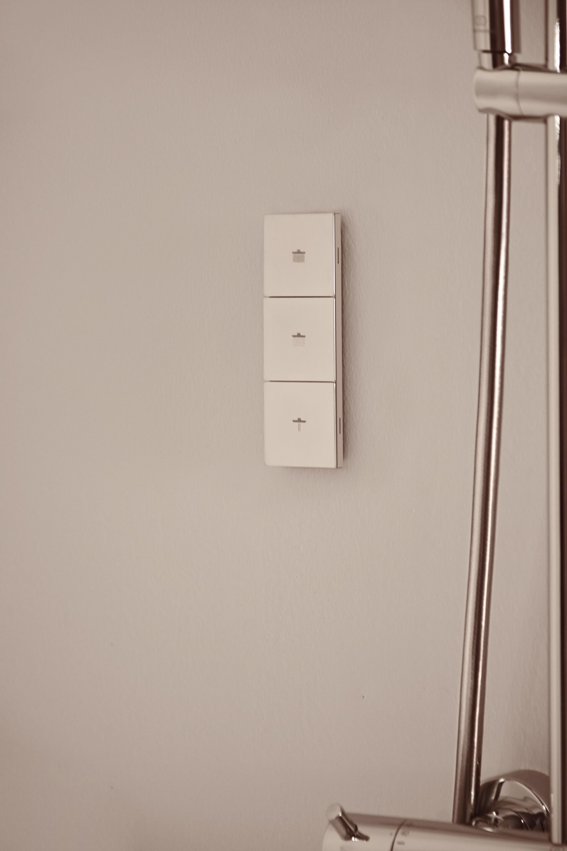 Регулируемая круглая душевая головка ABS с дистанционным управлением Ideal Standard Idealrain Solos ARCH-00148628 - Вид №5