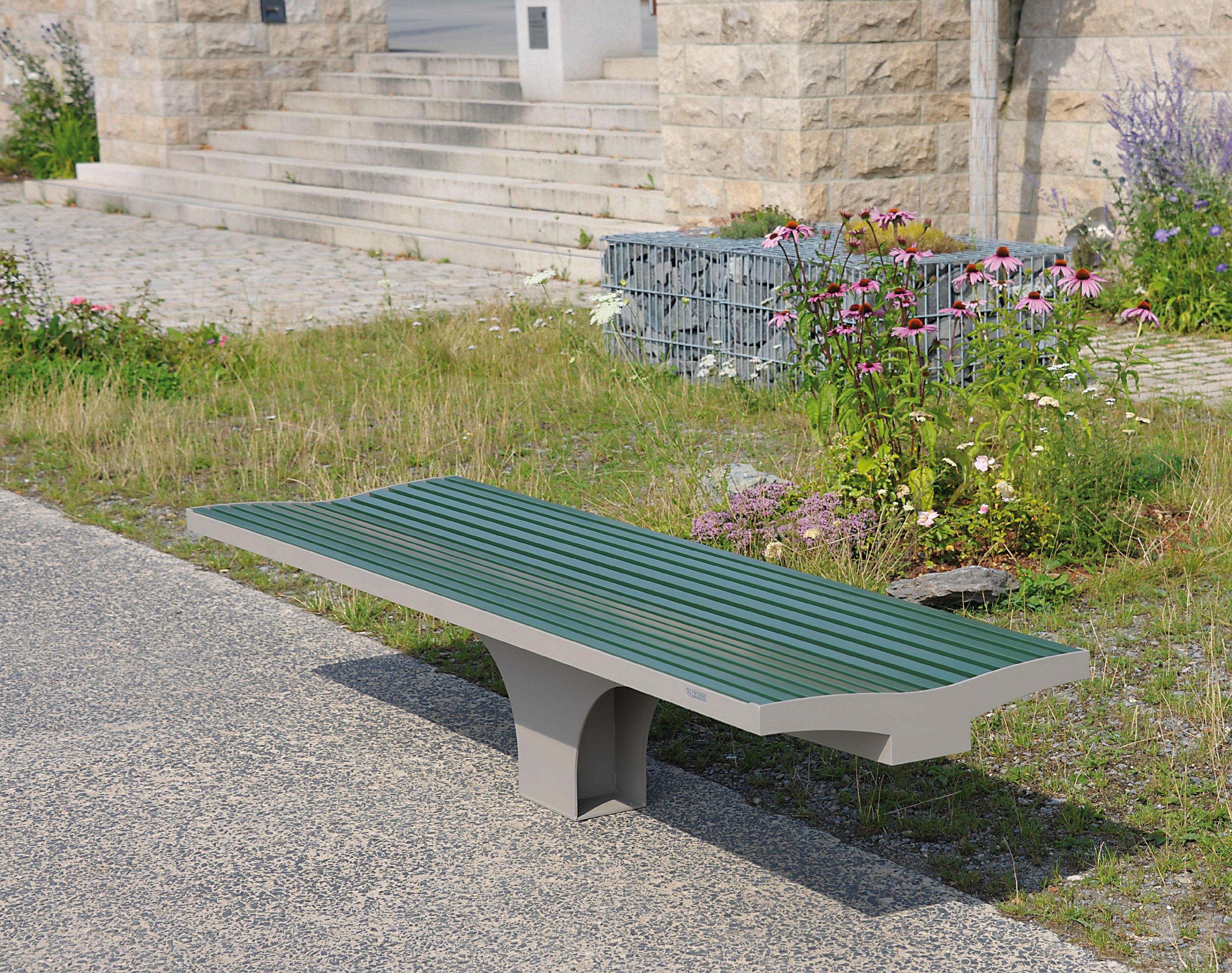 Скамейка из нержавеющей стали и ПЭТ без спинки BENKERT BANKE Comfony ARCH-00129737 - Вид №1