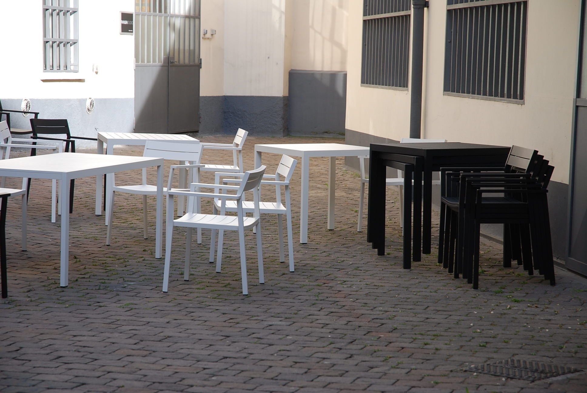 Квадратный алюминиевый стол с порошковым покрытием Case Eos ARCH-00103334 - Вид №10