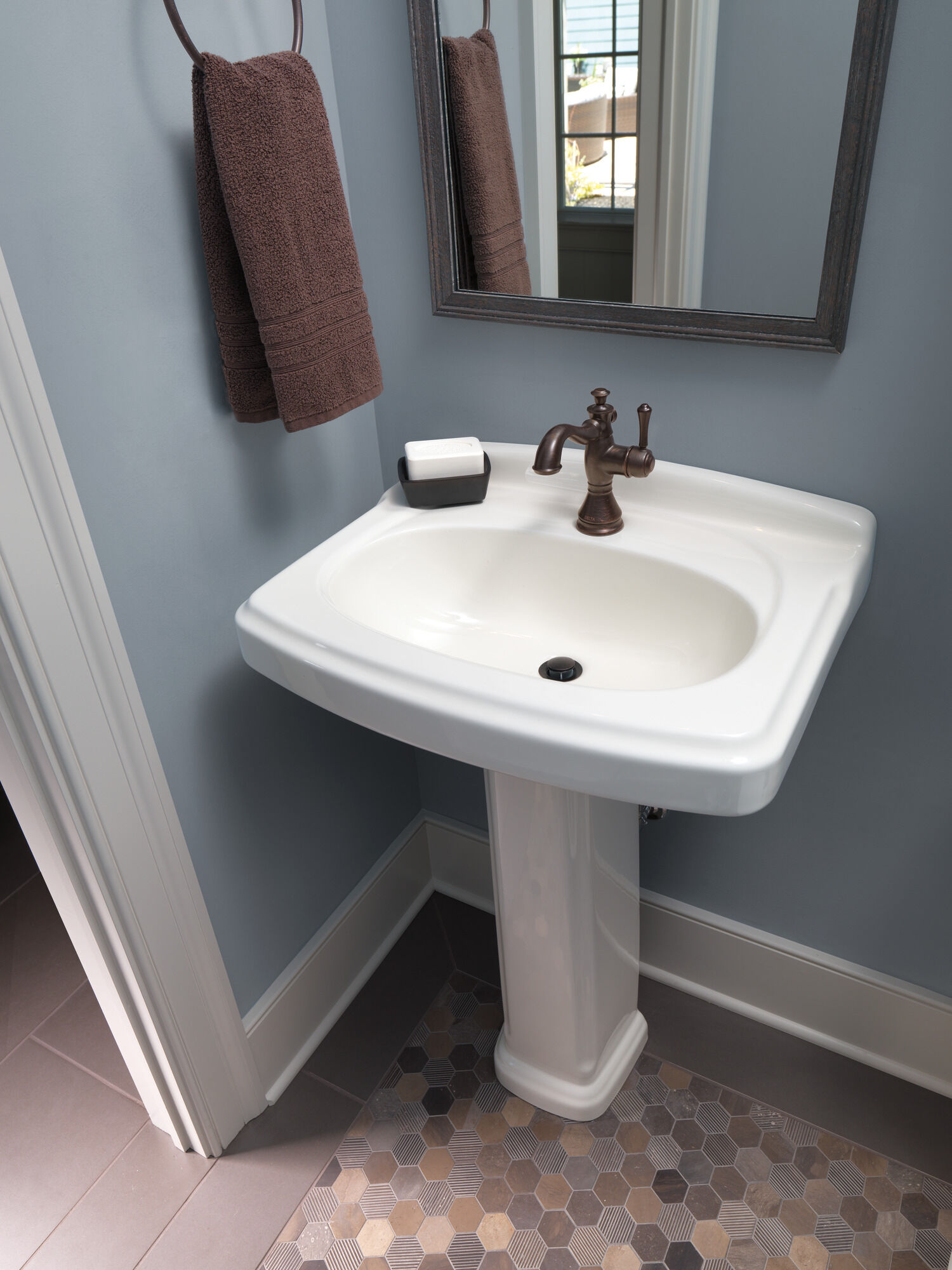 597LF-RBMPU Смеситель для ванной с одной ручкой Delta Faucet Cassidy Венецианская бронза  - Вид №2