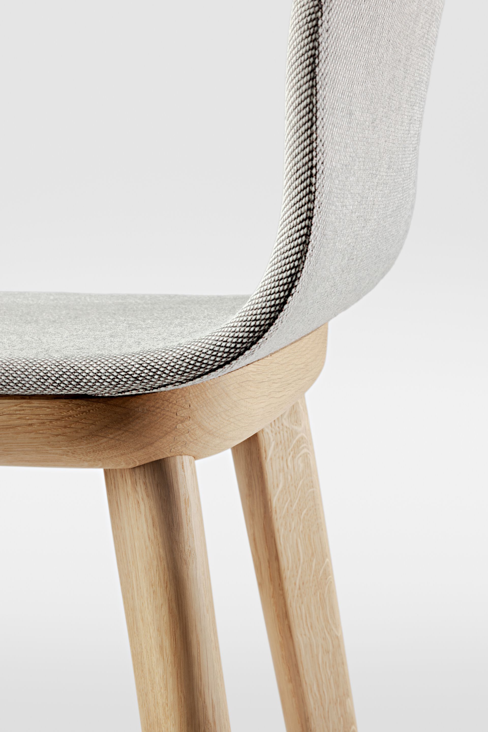 Мягкий стул с подлокотниками ZEITRAUM Aeon ARCH-00025655 - Вид №1