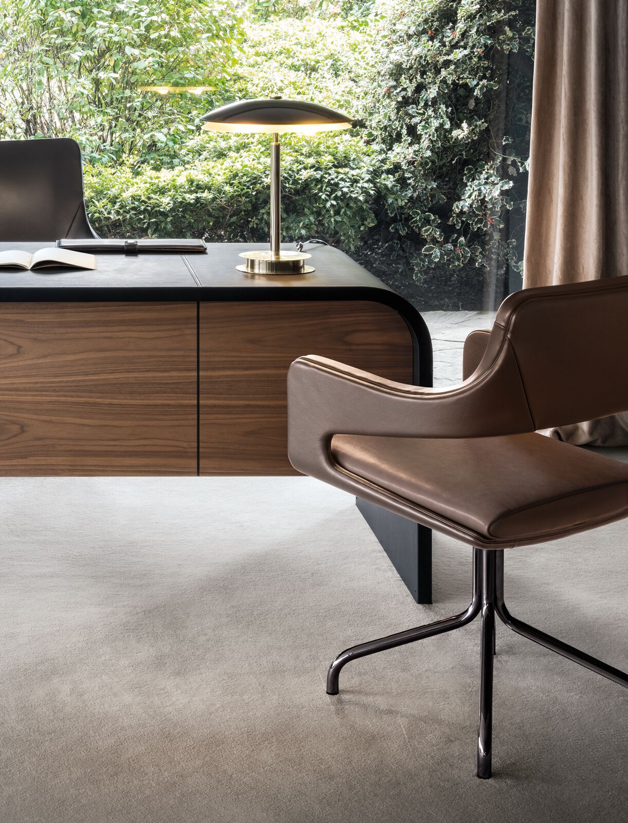 Кожаный стул с подлокотниками i 4 Mariani силуэт ARCH-00090835 - Вид №1