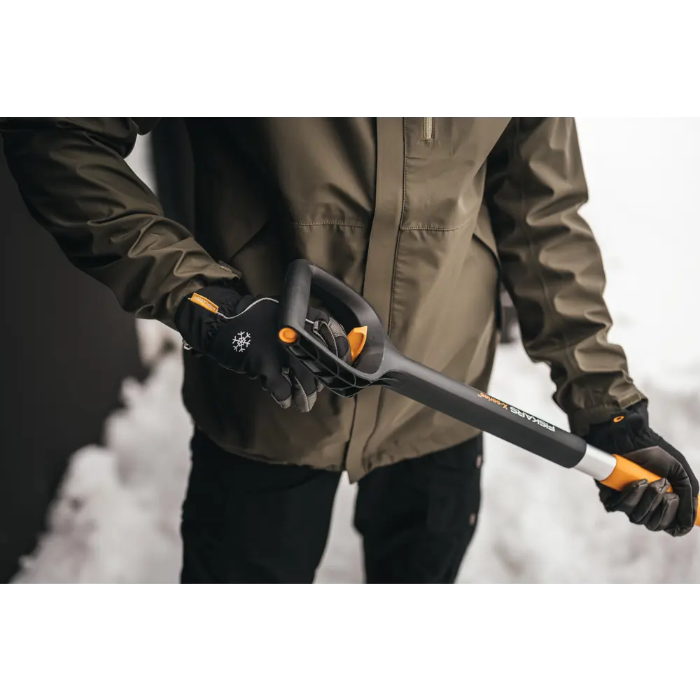 Лопата для уборки снега Fiskars X-series 35x120 см пластик с черенком STLM-2126701 - Вид №7