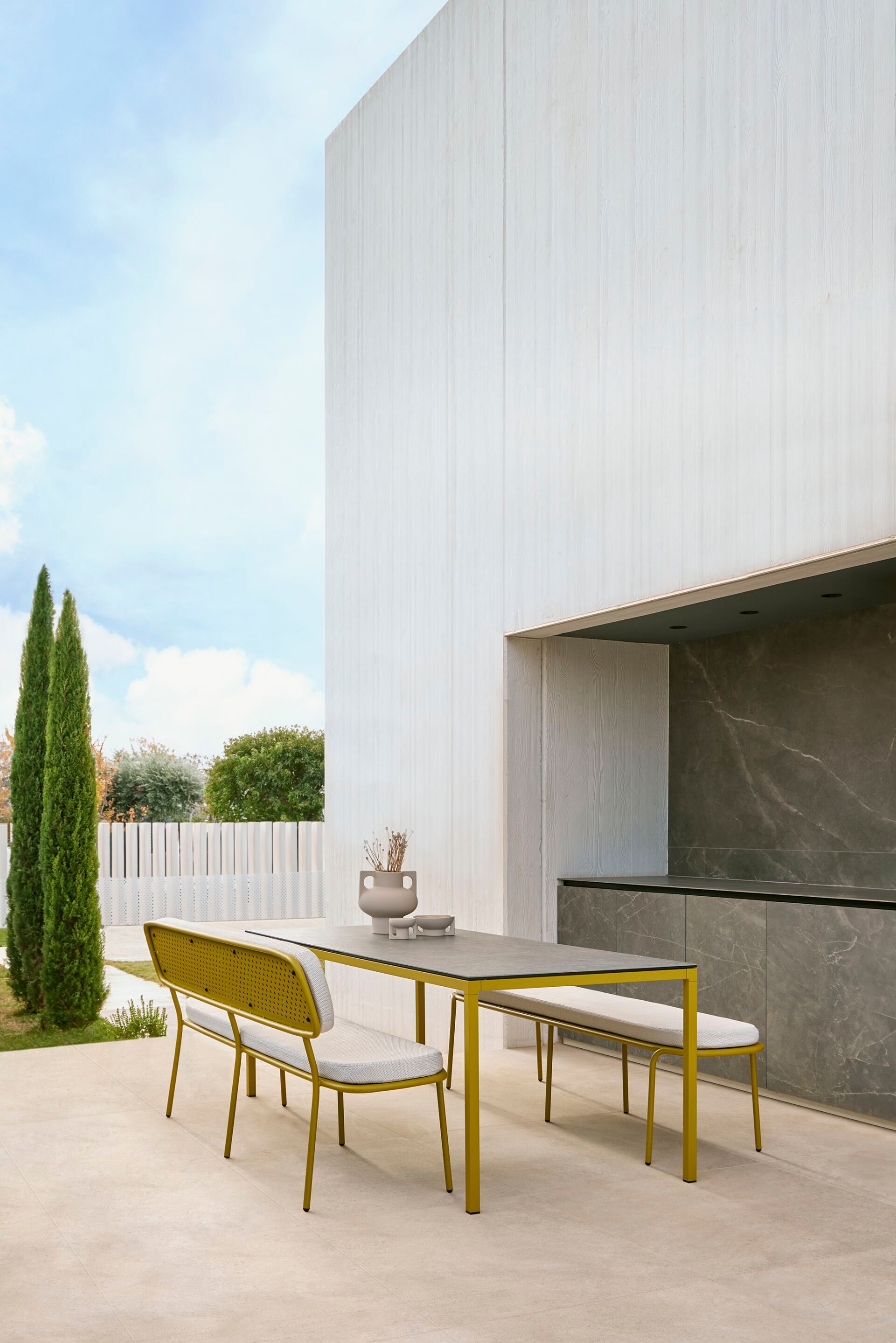 Садовая скамейка из нержавеющей стали MUSOLA Abril ARCH-00080152 - Вид №1