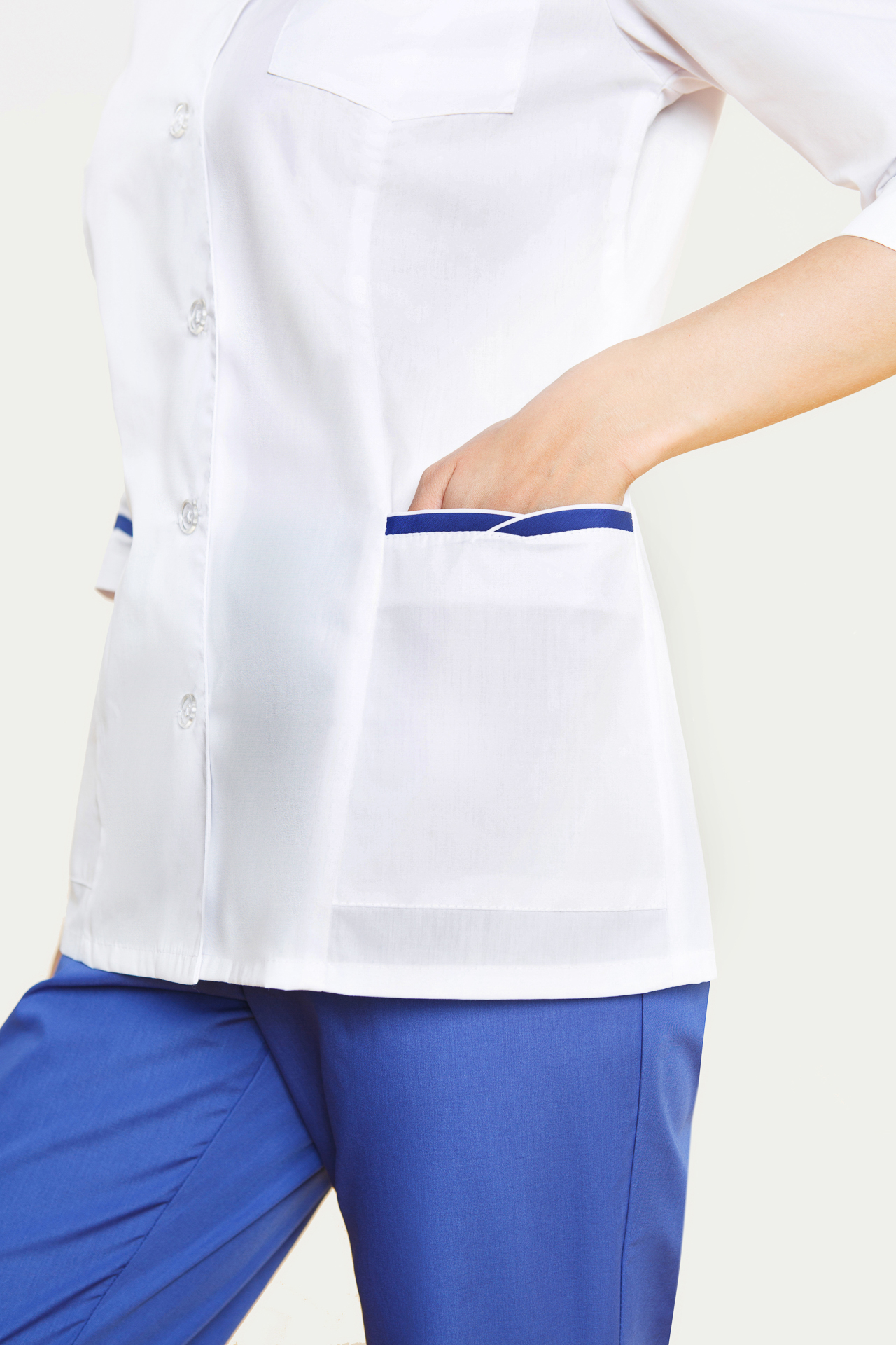 66126 Костюм "Ольга" белый с васильком  Медицинская одежда  размер 48/158-164 Спецодежда  - Вид №10