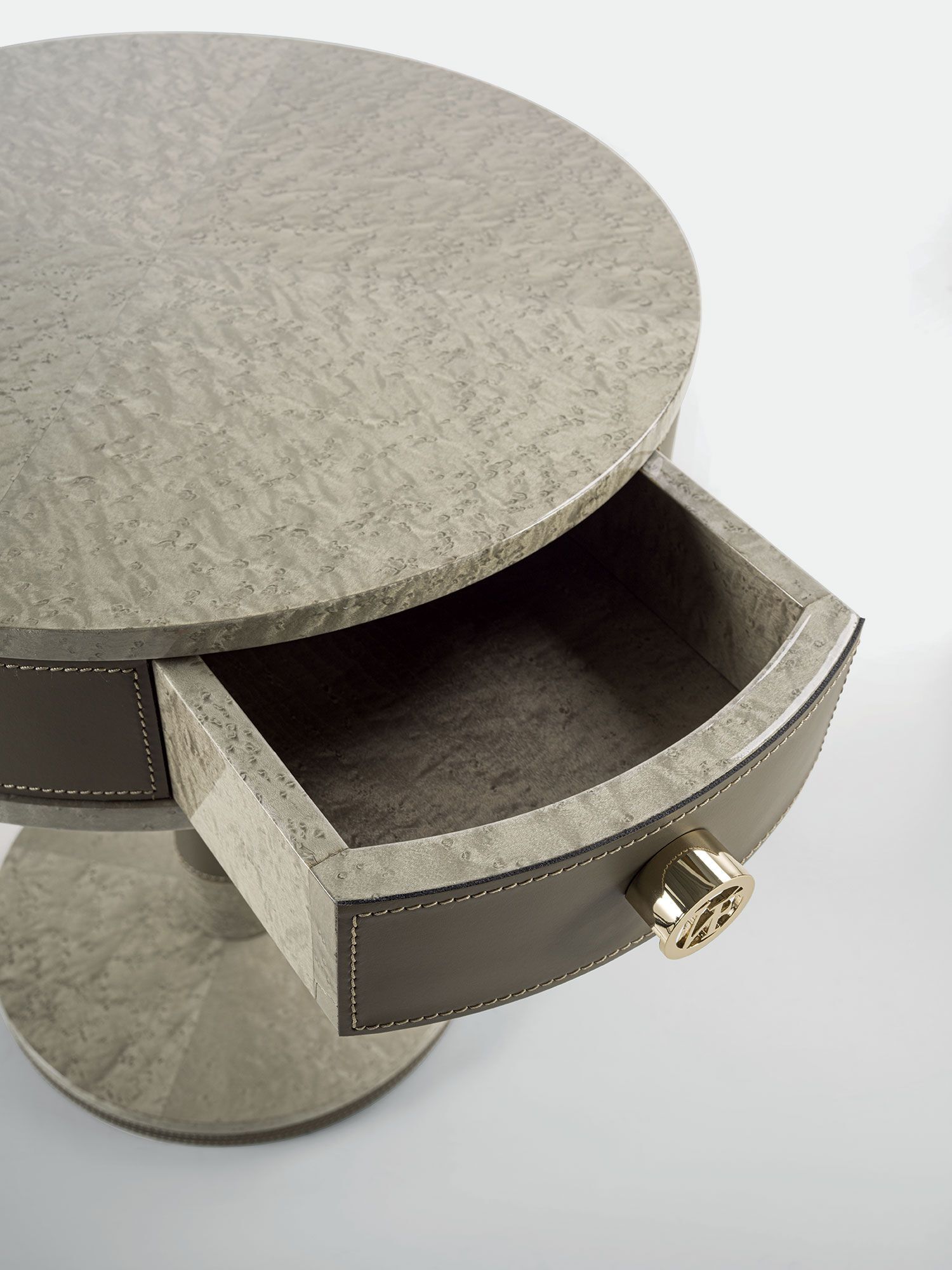 Круглый деревянный и кожаный журнальный столик Vittoria Frigerio Salis ARCH-00122238 - Вид №1