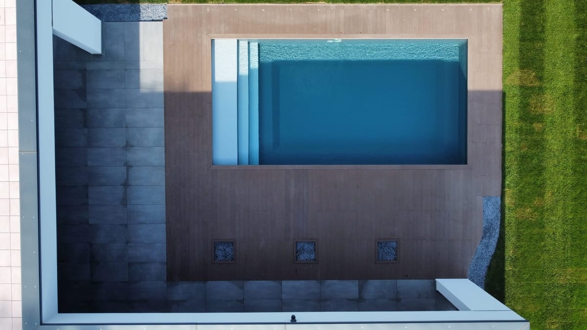 Подземный прямоугольный бассейн Piscine Desjoyaux PRESTIGE ARCH-00034299 - Вид №6