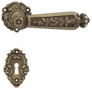 LINEA CALI' Ручка из хромированной латуни на розетке с замком Epoca