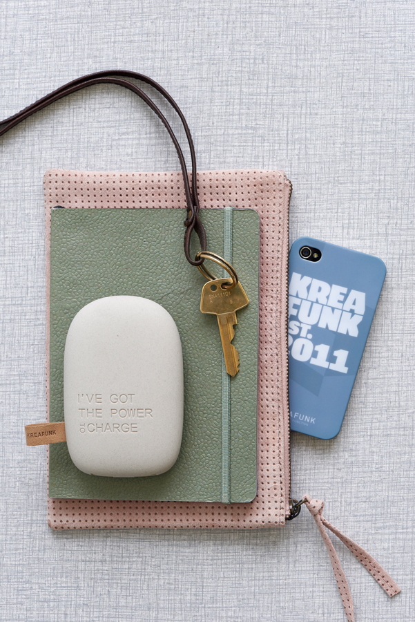 Аккумулятор внешний toCHARGE светло-серый KREAFUNK KFSK78 - Вид №2