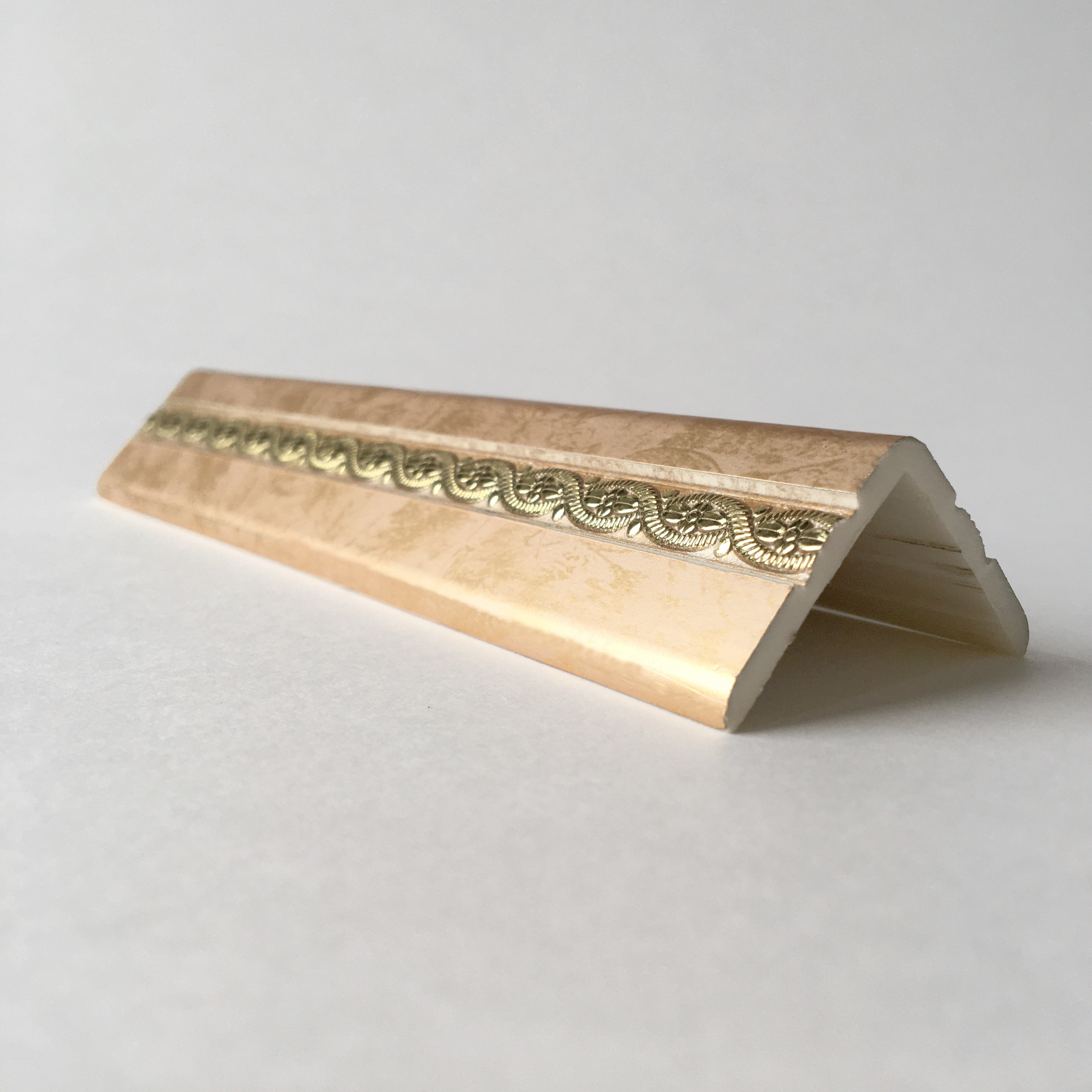 Угол наружный ПВХ Косичка B75vm золото DEKOR PANEL DP325