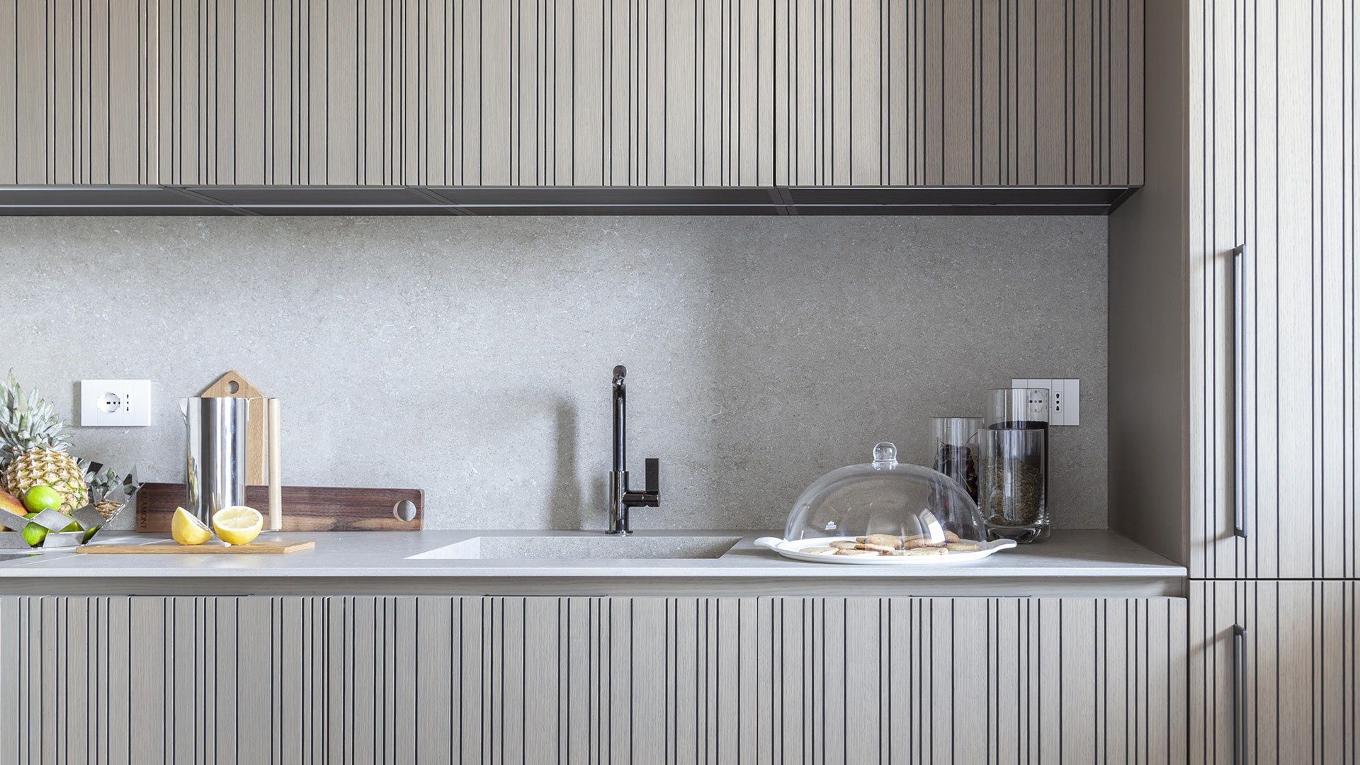 Встроенная кухня с полуостровом TM Italia Cucine ARCH-00114778 - Вид №2