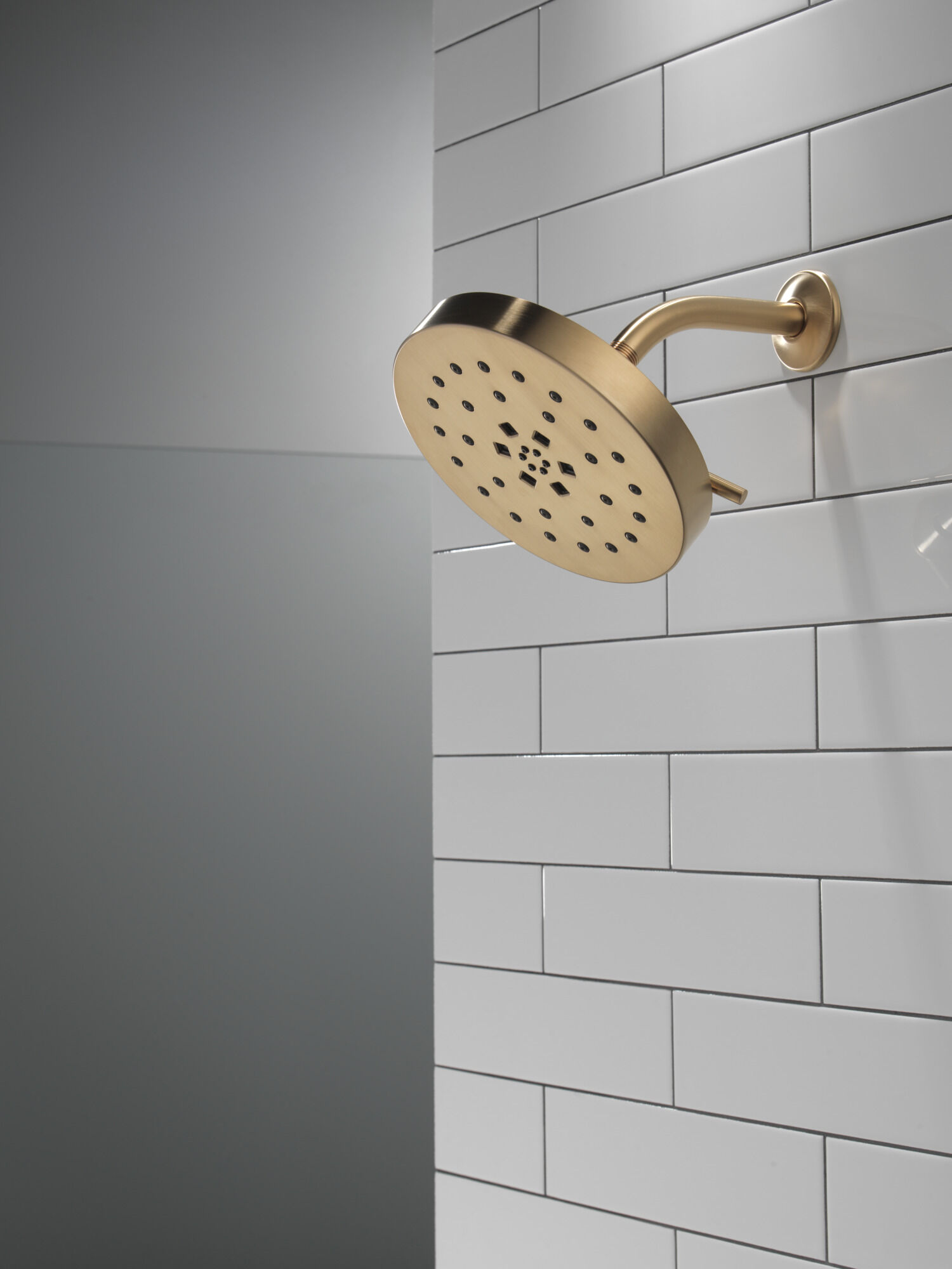 52488-CZ H2Okinetic® 4-х позиционная душевая лейка с UltraSoak ™ Delta Faucet Universal Showering Шампанское бронза  - Вид №6