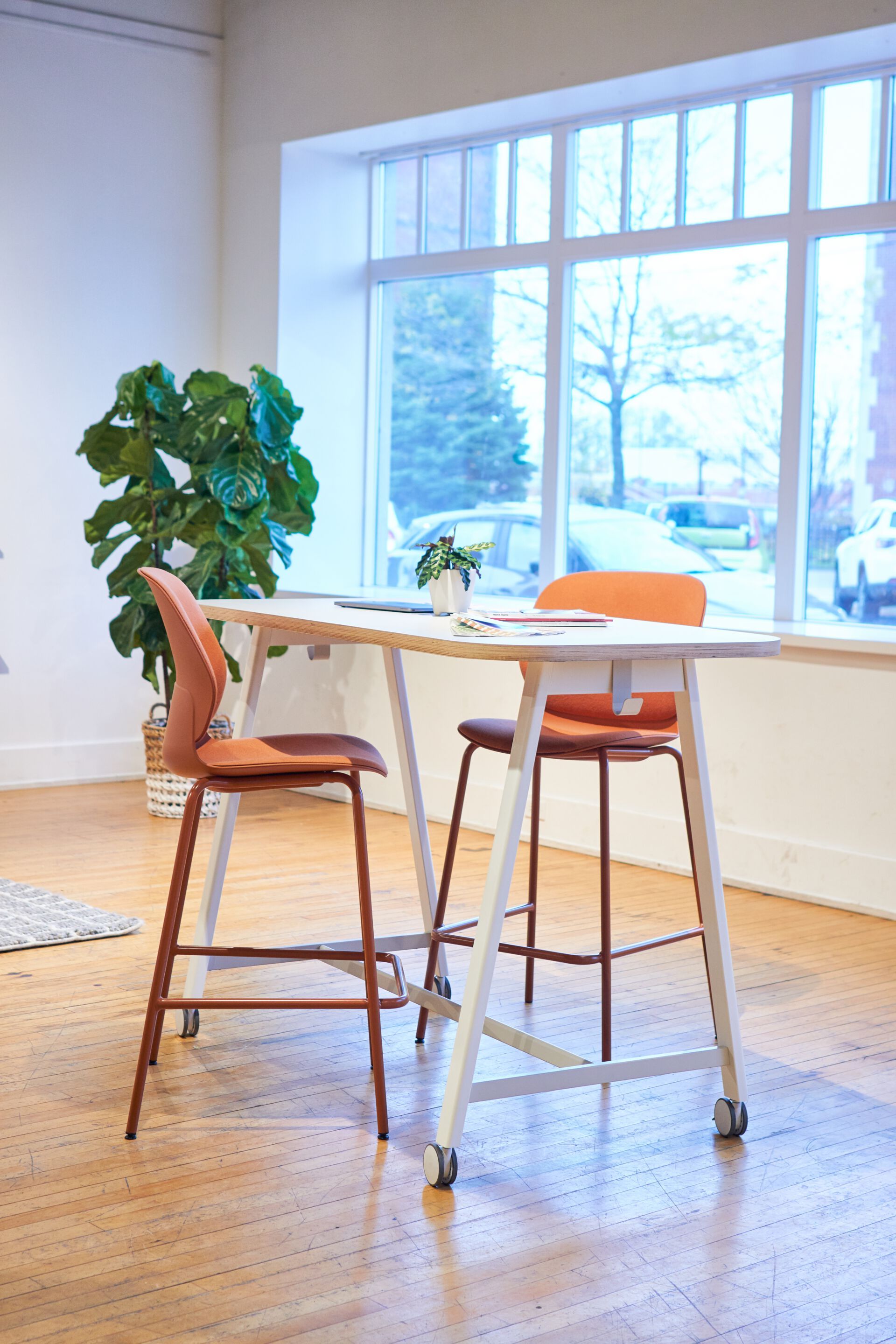 Высокий стол для совещаний из меламина с колесами Haworth POPUP ARCH-00086013 - Вид №3