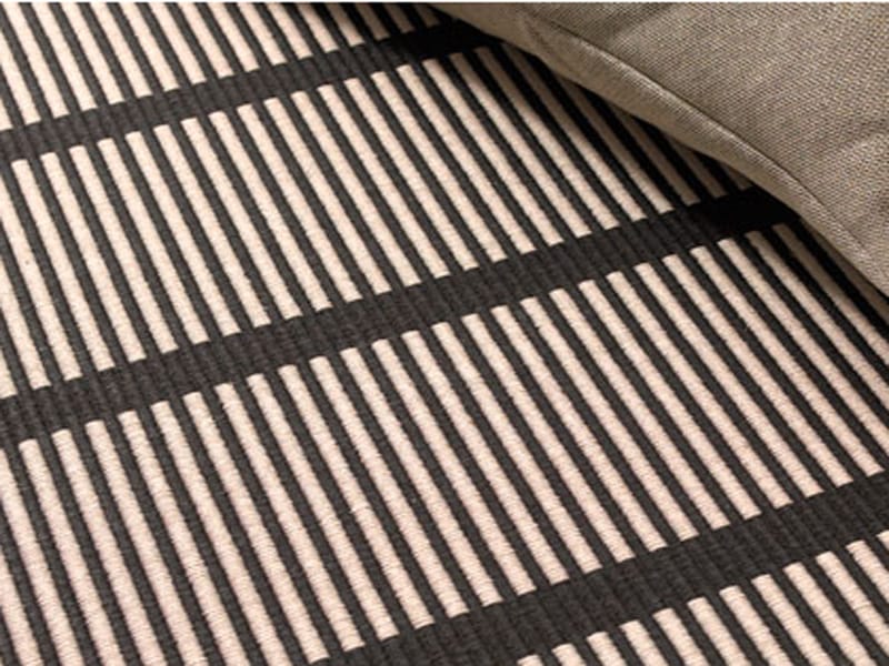 Полосатый прямоугольный ковер ручной работы Woodnotes CUT STRIPE ARCH-00152046