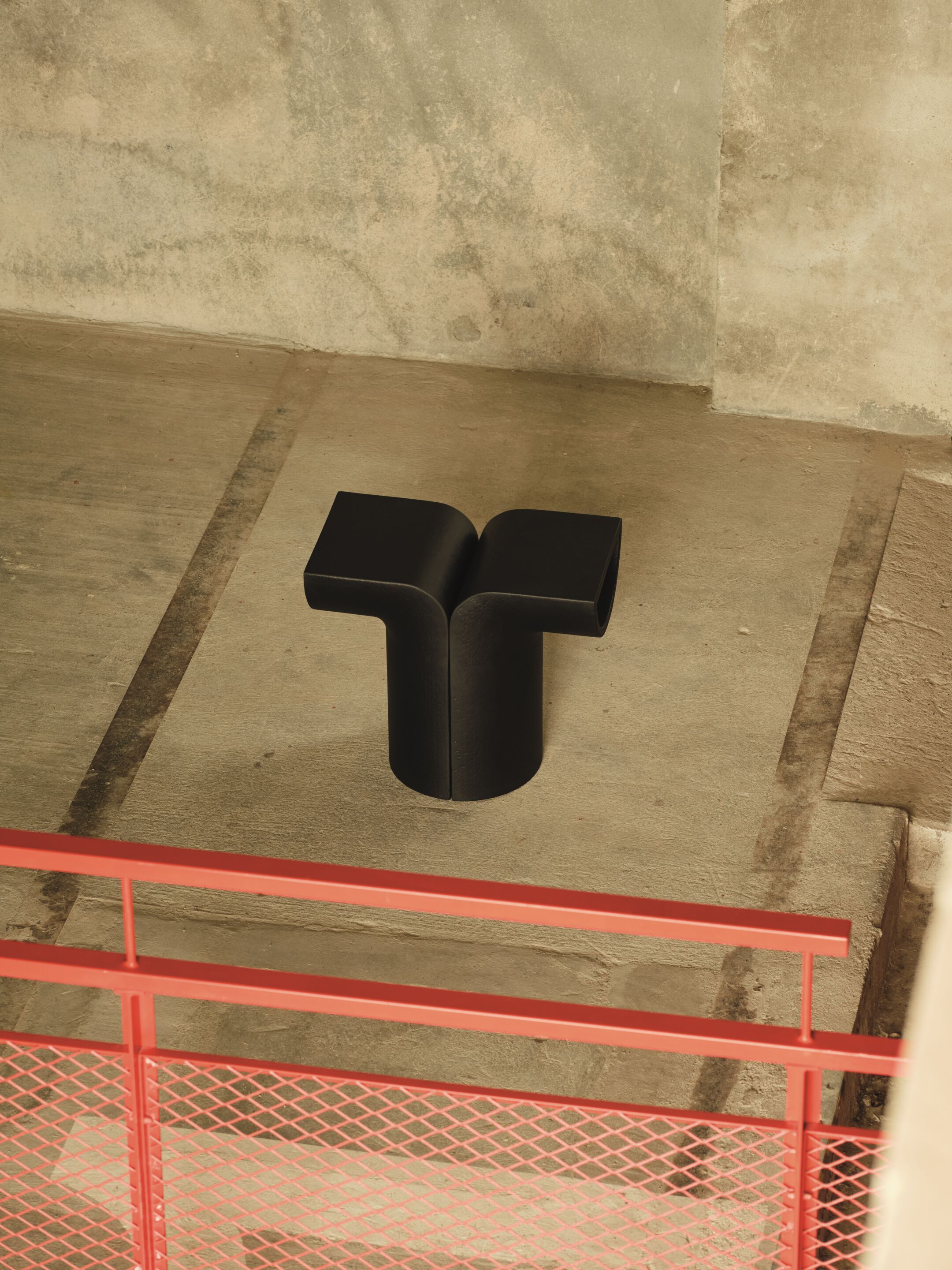 Бетонный журнальный столик / табурет PULKRA Anthos ARCH-00020831 - Вид №3