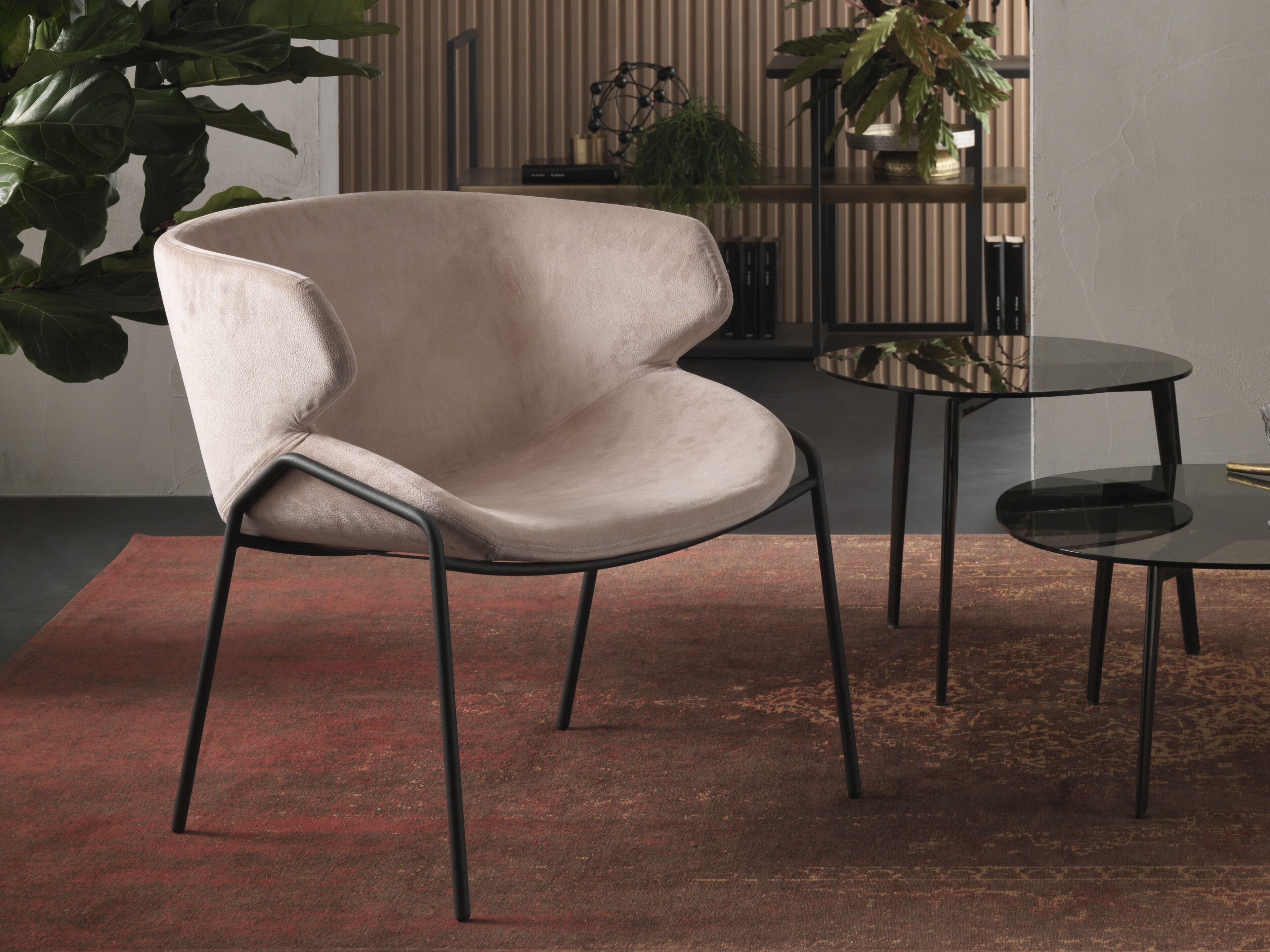 Кресло с подлокотниками RIFLESSI ARCH-00028799