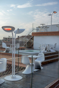 Напольная нагревательная лампа из литого алюминия