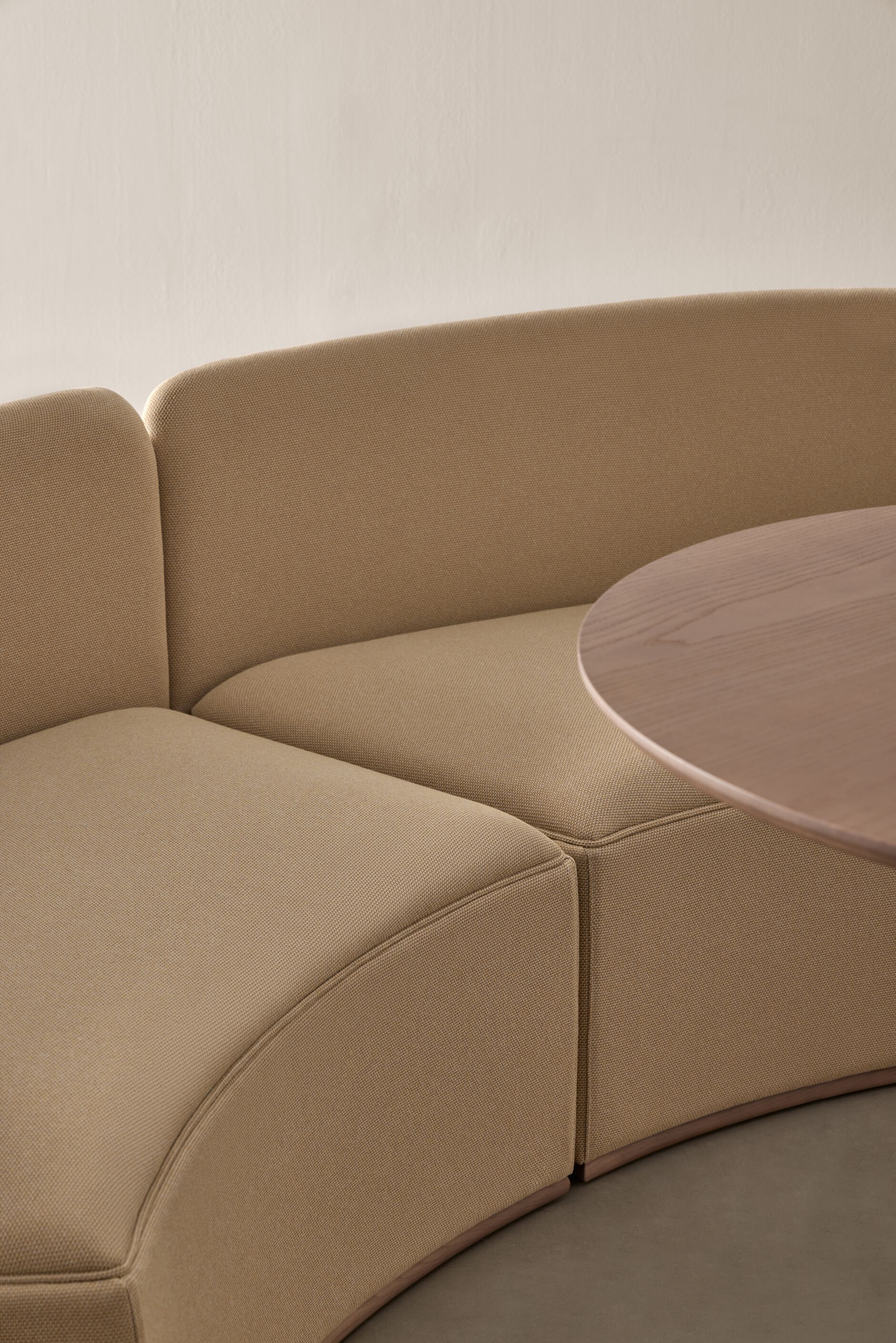 Тканевый изогнутый модульный диван Blasco&Vila Mant ARCH-00115909 - Вид №17