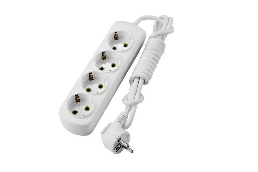 LETITIA Удлинитель с заземлением 4 входа 2 метра белый LEZARD 721-0402-401