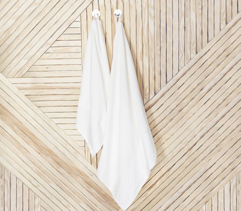 Наш день начинается с полотенца для лица и заканчивается банным полотенцем. Этот продукт требует особо тщательного выбора, ведь как приятно ощущать мягкость и нежность махрового полотна. Коллекции полотенец JE' TAIME от STENOVA HOME - это сочетание высоко Victoria Stenova 216211 - Вид №2