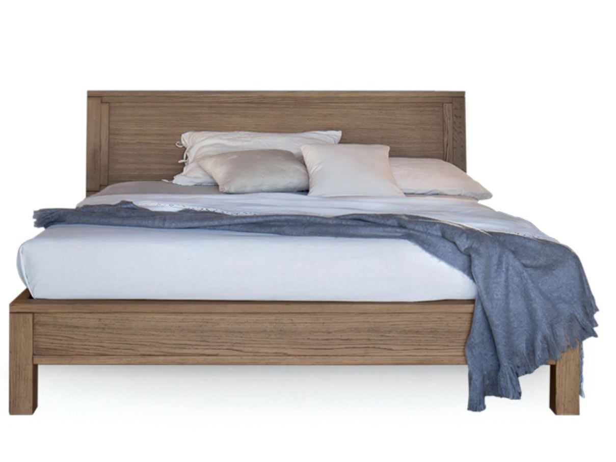 Двуспальная кровать из массива дерева Devina Nais ARCH-00075757