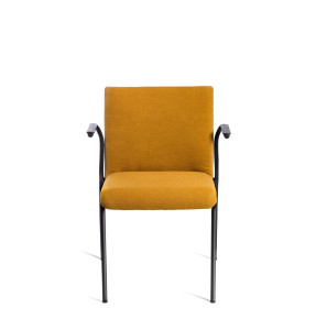 Мягкий тканевый стул с подлокотниками