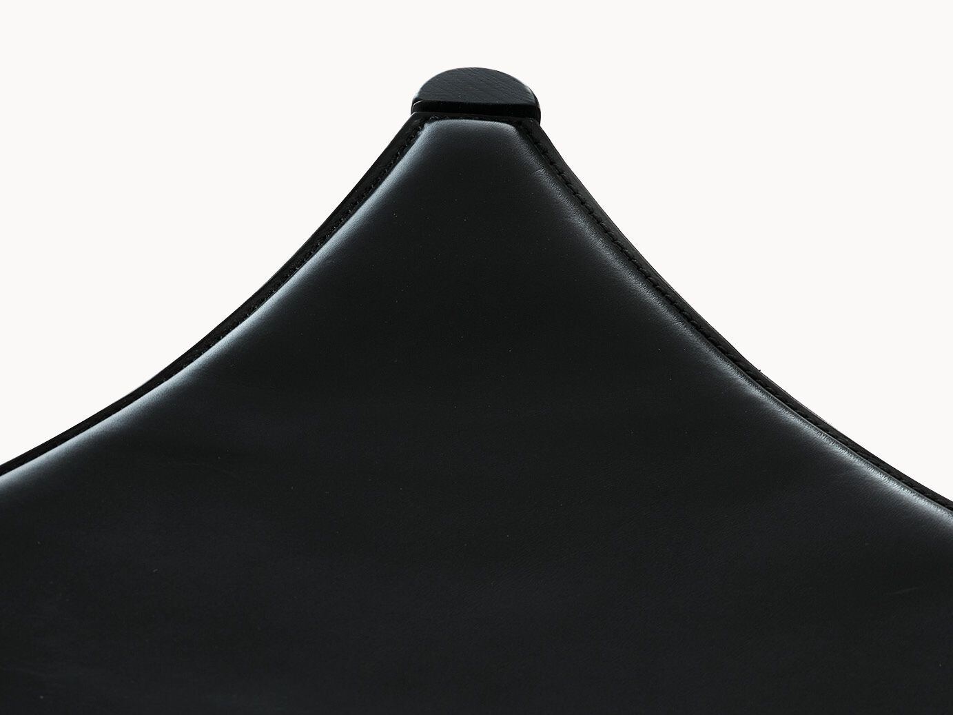 Низкий табурет из ясеня BD Barcelona Гаулино ARCH-00132437 - Вид №9