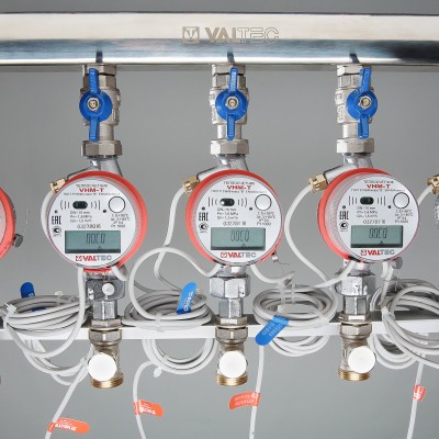 VT.GPM.06S04.L8 Узел этажный для поквартирного учета тепловой энергии Valtec 1", 8 вых., ввод слева  - Вид №3