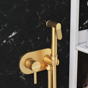 214000000 смеситель монтируемый в стену с гиг.душем бронза Damixa Option