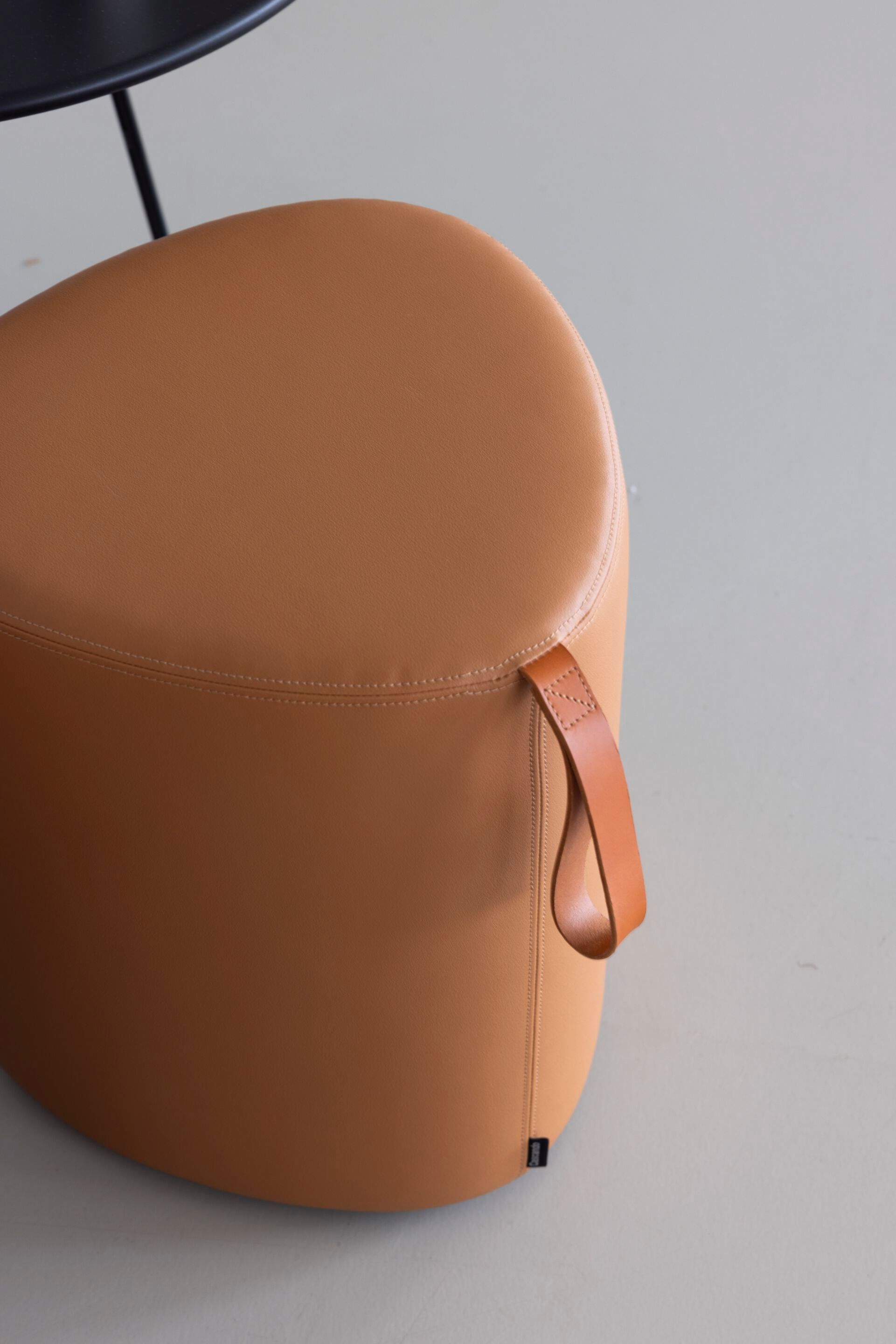 Треугольный пуф из ткани Cascando Pully ARCH-00034285 - Вид №4