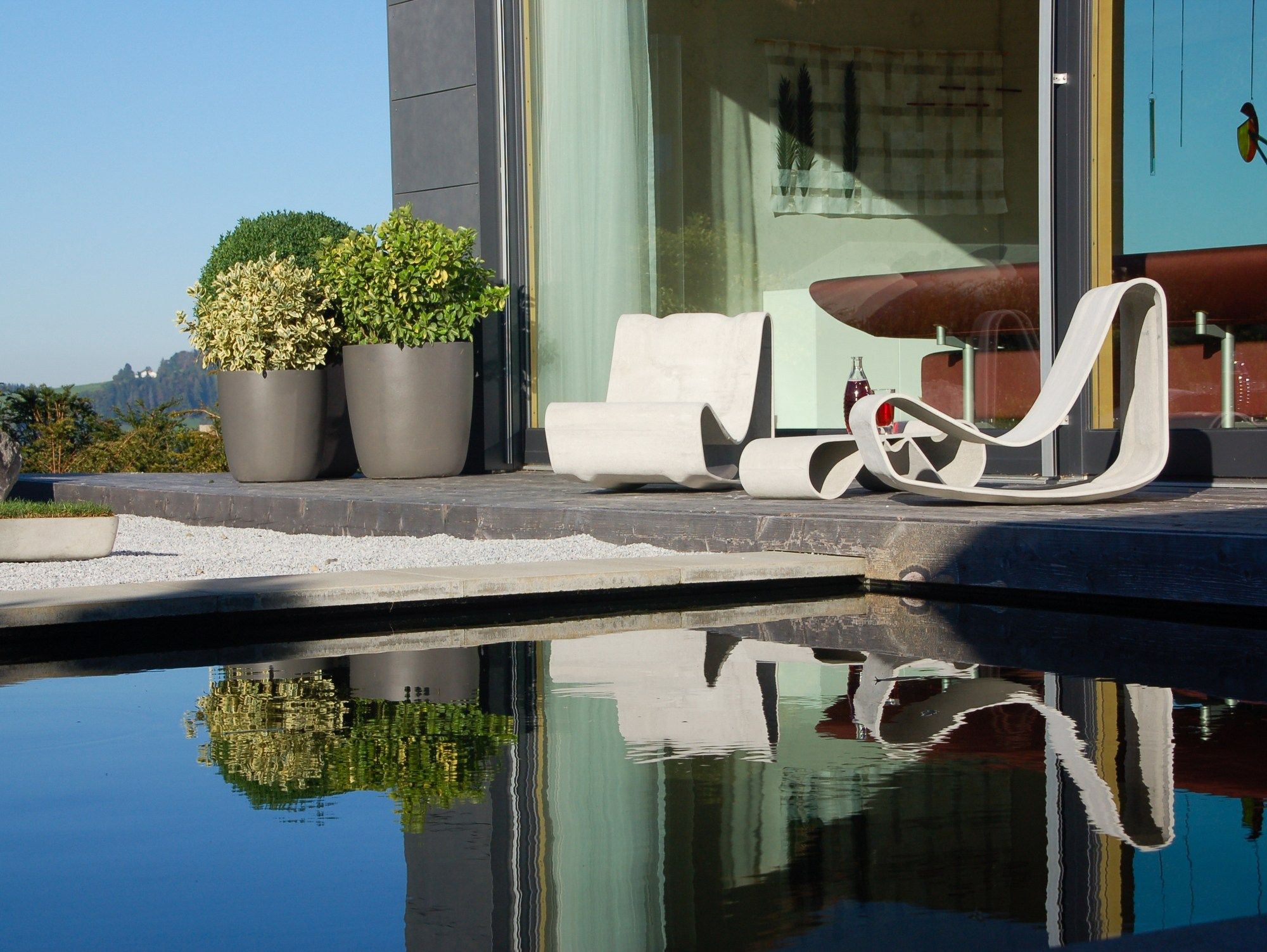 Бетонный низкий садовый столик SWISSPEARL дизайн ARCH-00130895 - Вид №2