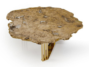 Высокий журнальный столик из шиповника