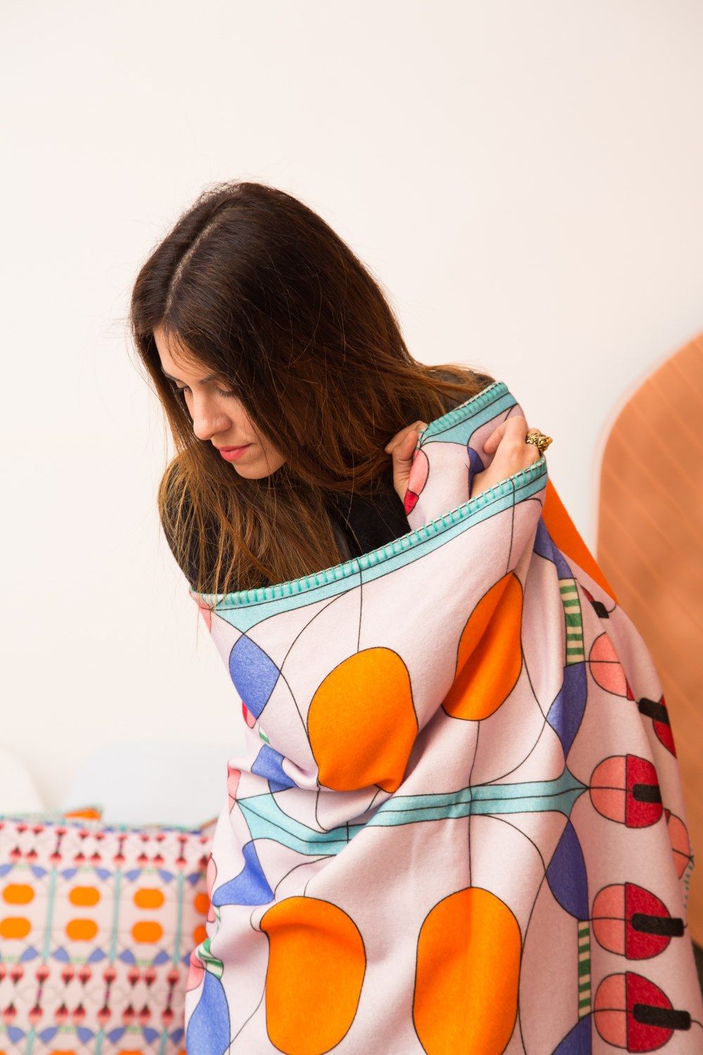 Многоцветный плед с графическим рисунком из мериносовой шерсти Lanerossi Колокольчик ARCH-00050486 - Вид №11