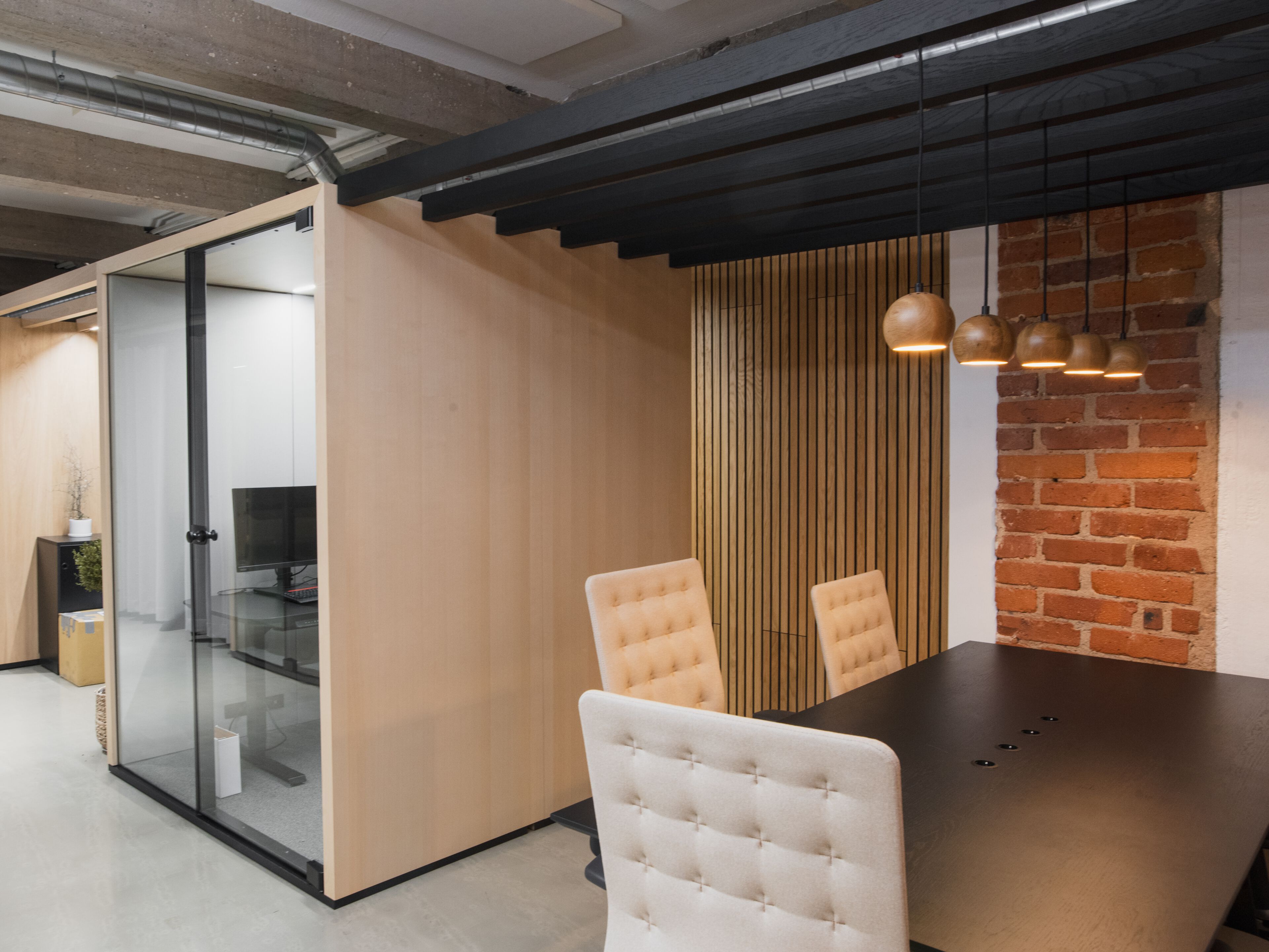 Одноместная акустическая офисная кабина со встроенным освещением Taiga Concept Lohko Picea ARCH-00100066 - Вид №3