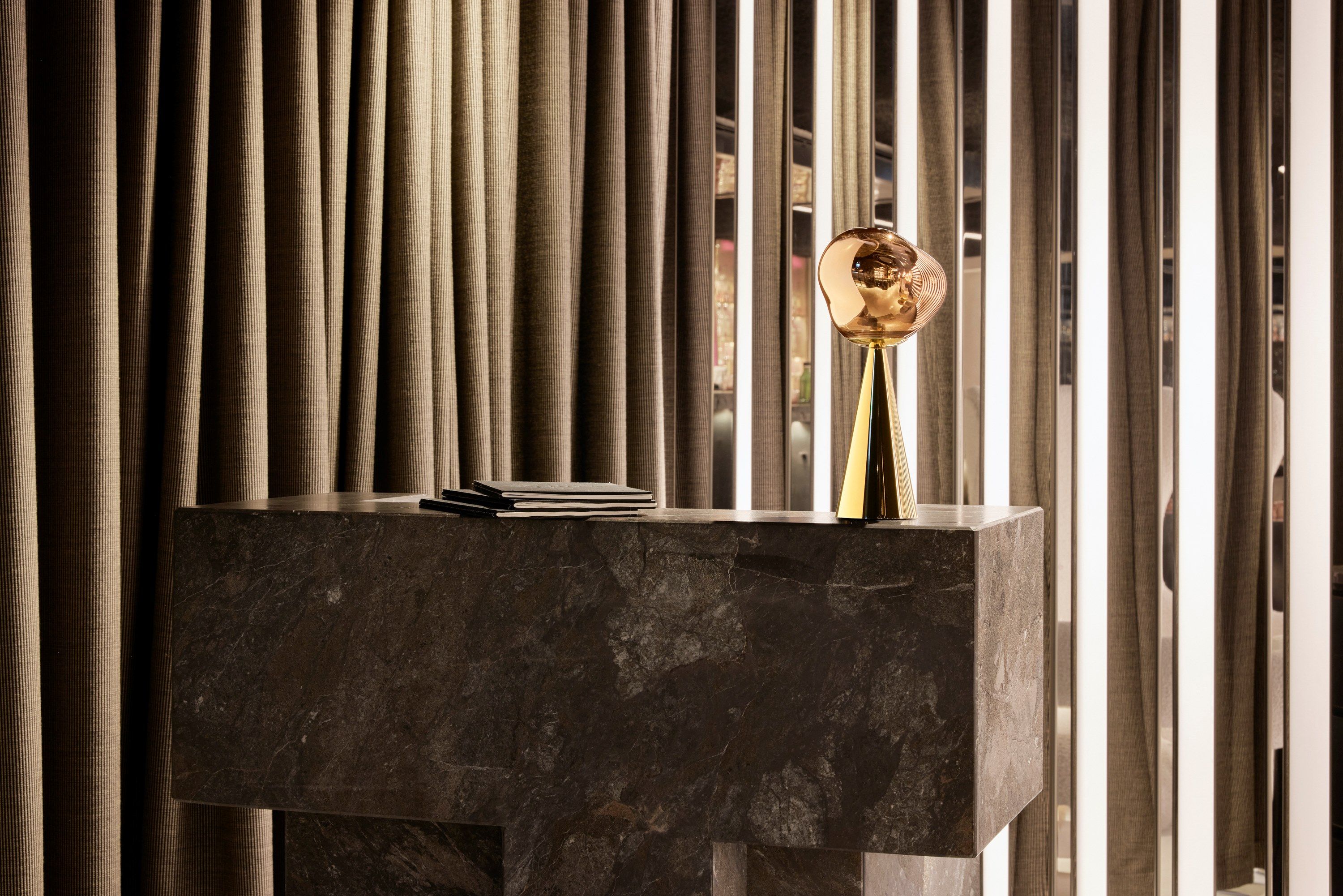 Светодиодная настольная лампа с батарейным питанием Tom Dixon Melt ARCH-00056851 - Вид №59