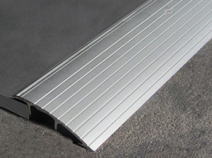 Профиль для пола