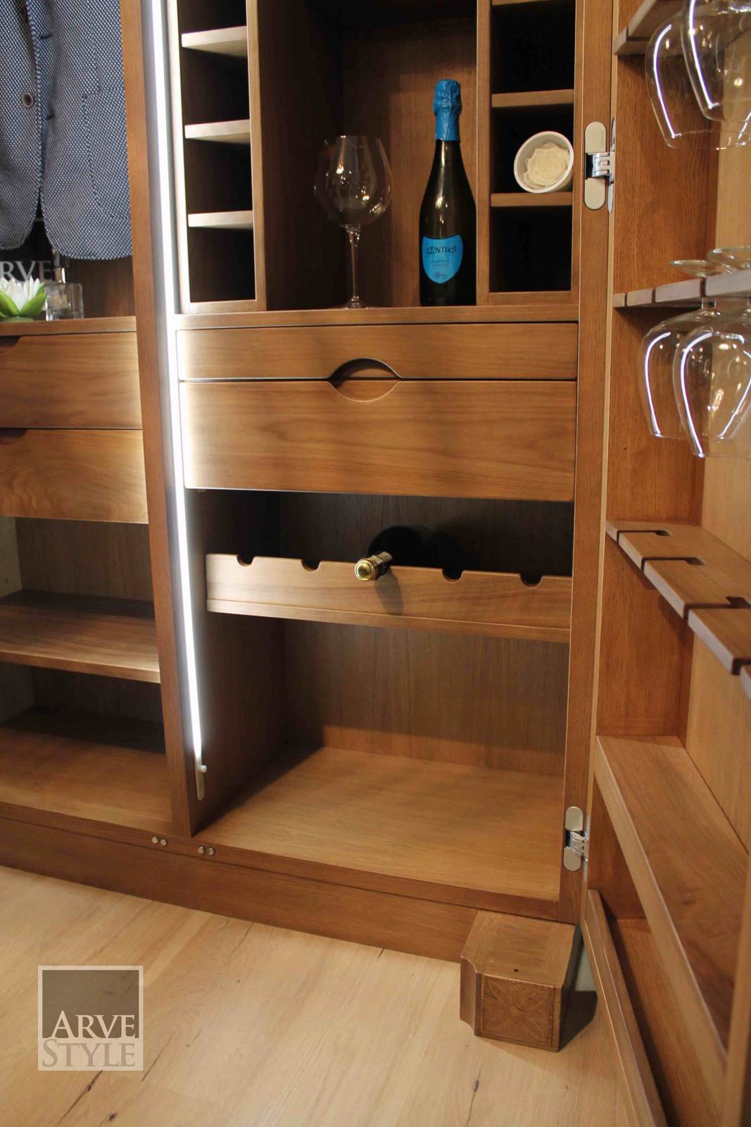 Деревянный барный шкаф со встроенным освещением Arvestyle паркет ARCH-00082377 - Вид №16