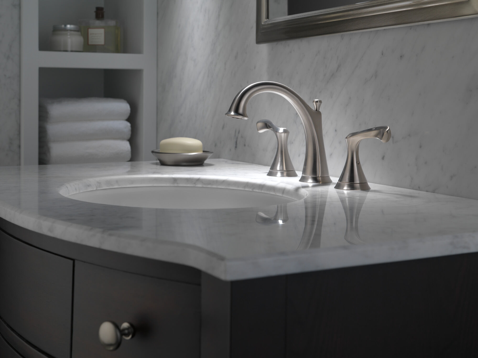 35939LF-SS Смеситель для ванной комнаты с двумя ручками Delta Faucet Carlisle Матовый никель  - Вид №4