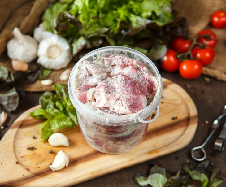 6264 Шашлык из свиной шейки в кефирном маринаде с прованскими травами Вкусляндия  - Вид №2