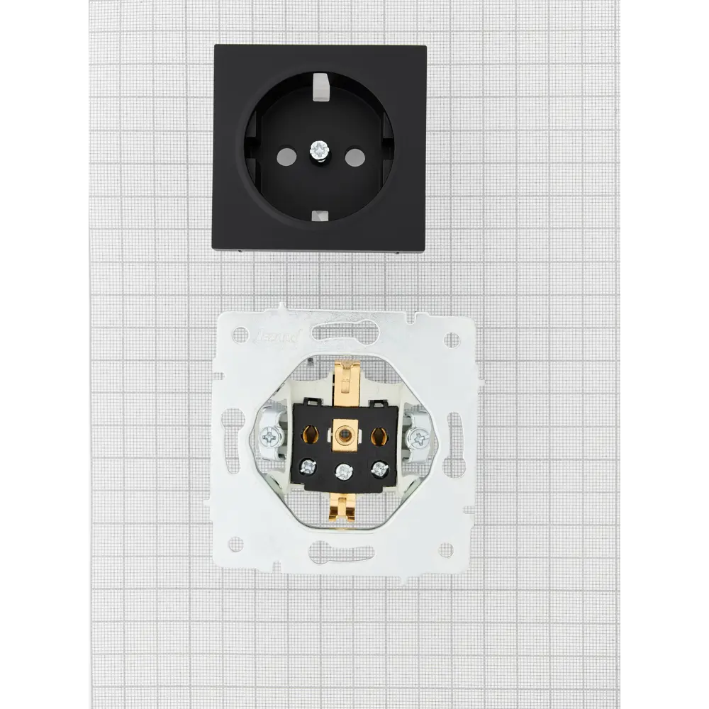 Розетка Lezard Vesna черная встраиваемая с заземлением 87103804 STLM-1566585 - Вид №4