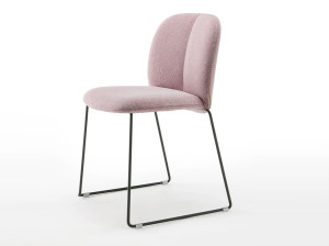 Стул с мягкой тканью