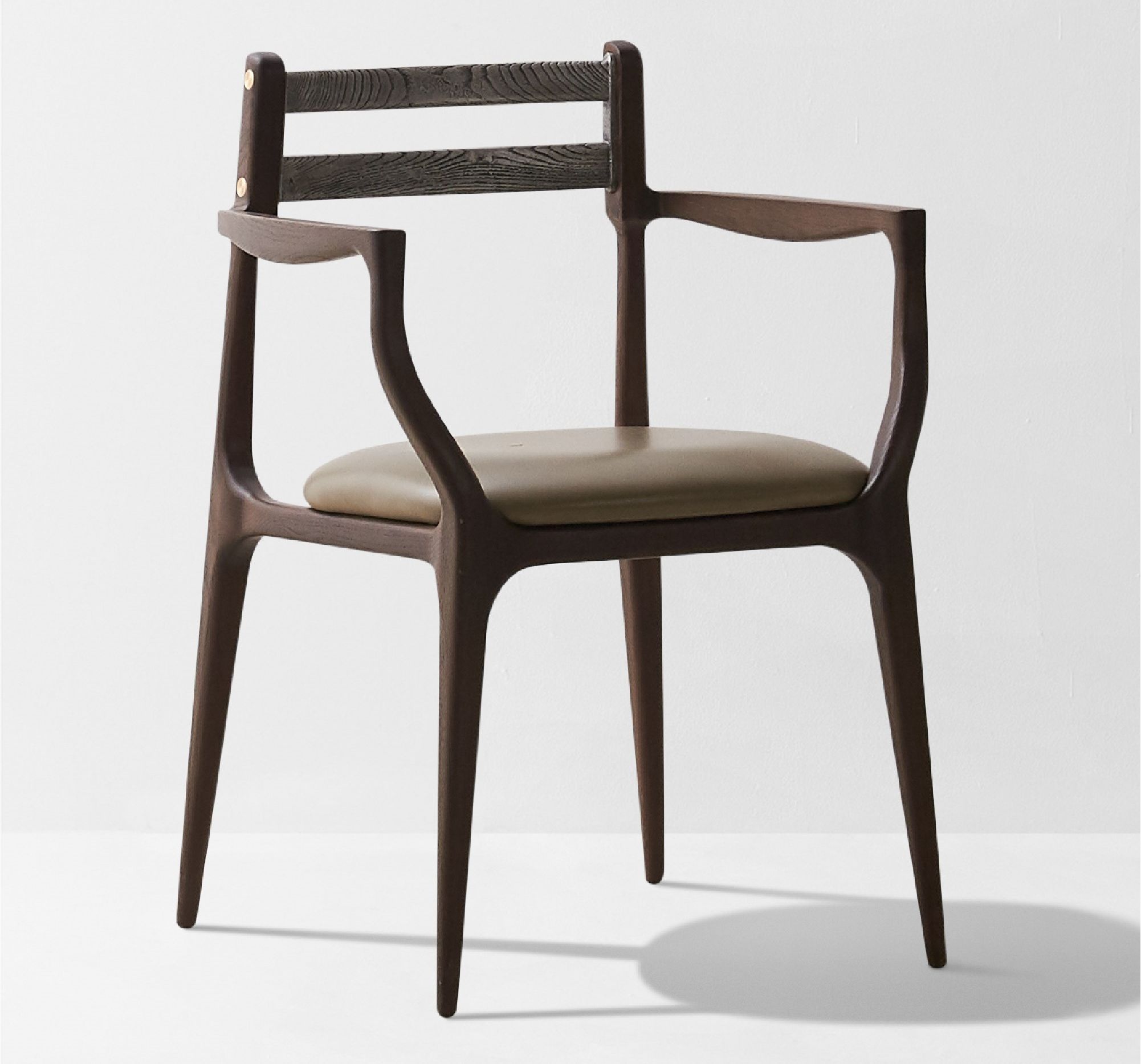 Дубовый стул с подлокотниками District Eight Сборка ARCH-00109668 - Вид №2