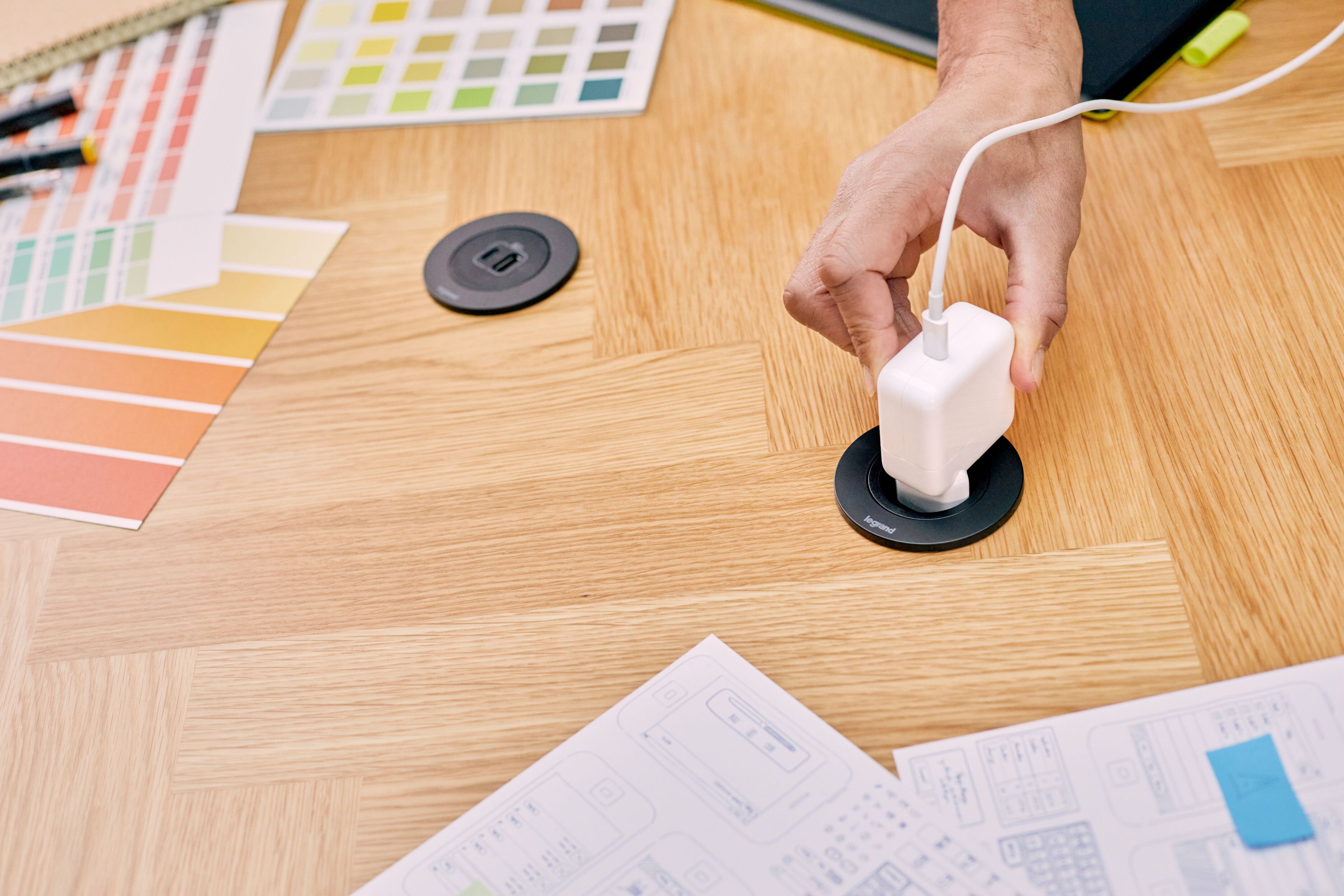 Электрическая розетка legrand Инкара ARCH-00002037