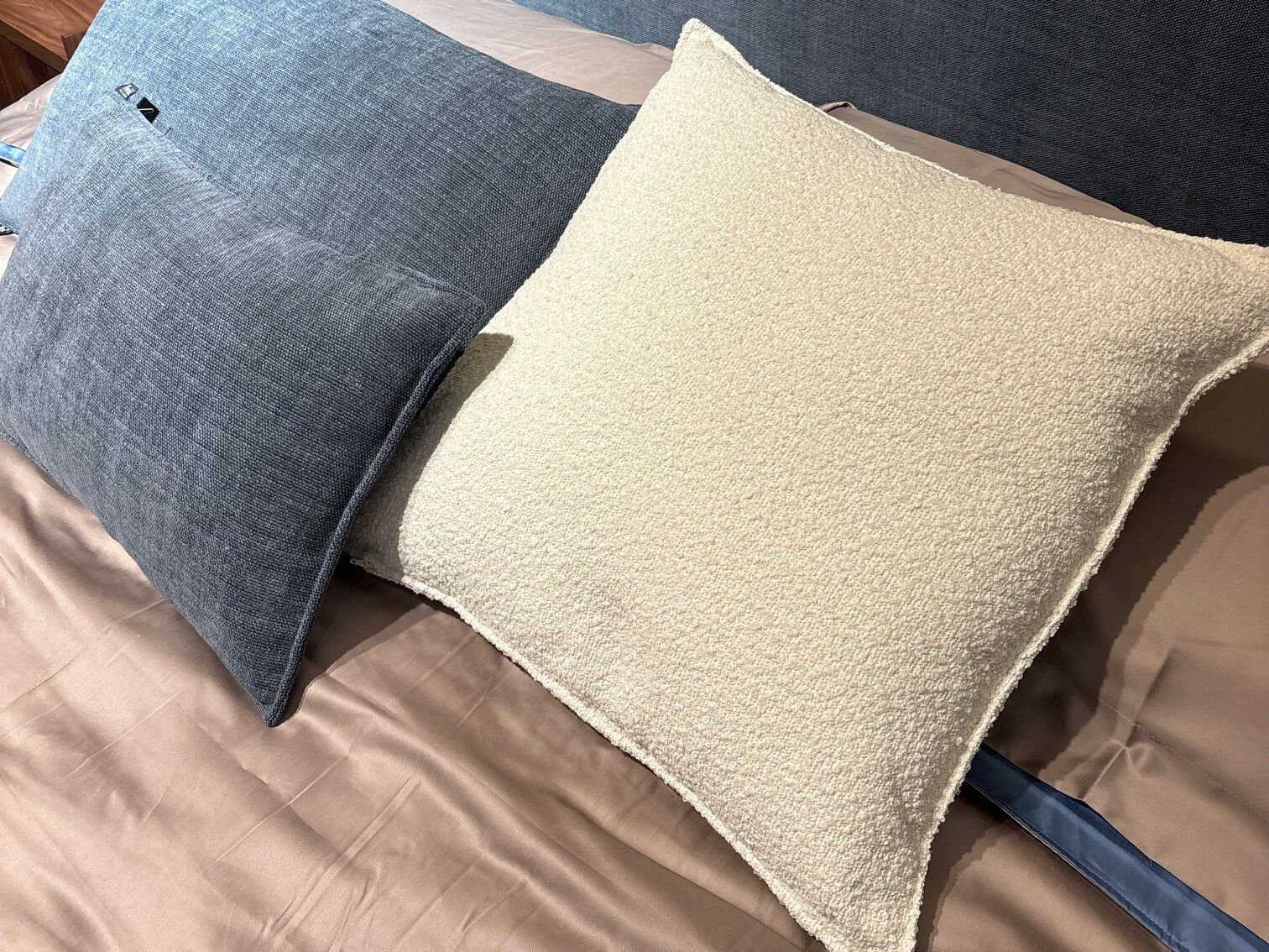 Квадратная подушка In Stock Twils ARCH-00108935